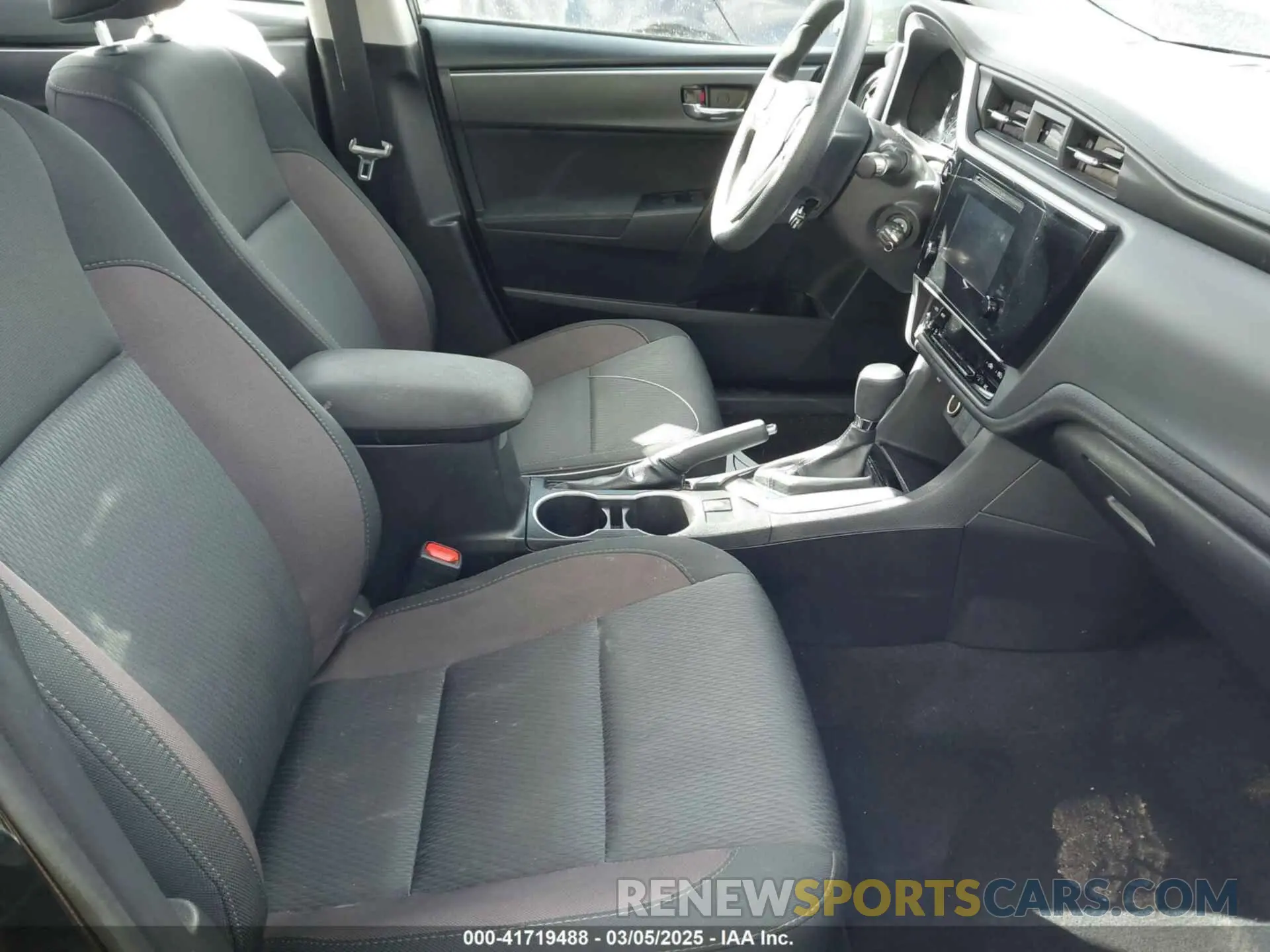 5 fotografías del automóvil dañado 2T1BURHE2KC202994 TOYOTA COROLLA 2019