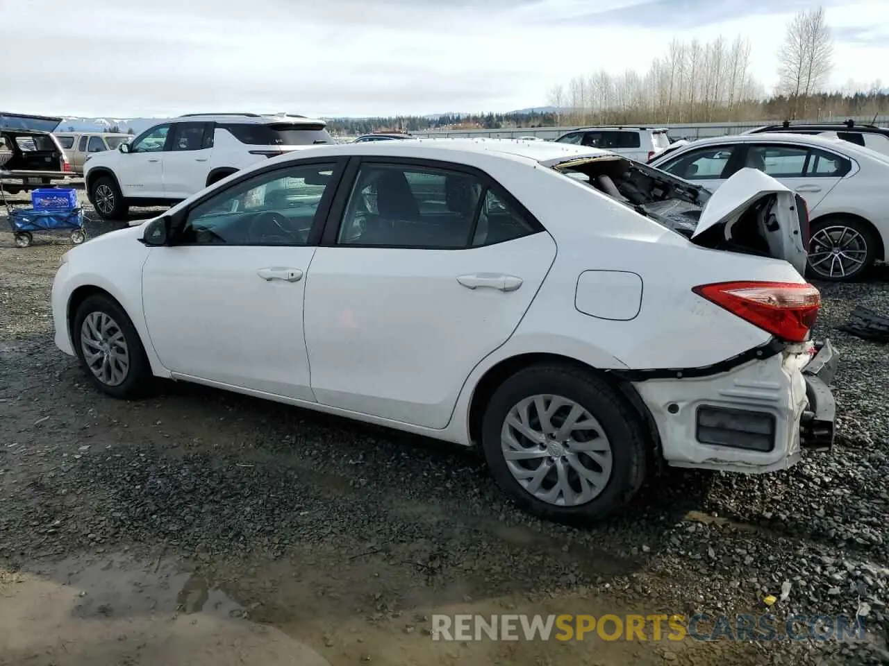 2 fotografías del automóvil dañado 2T1BURHE2KC203496 TOYOTA COROLLA 2019