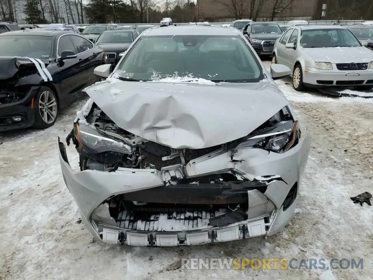 5 fotografías del automóvil dañado 2T1BURHE2KC211081 TOYOTA COROLLA 2019