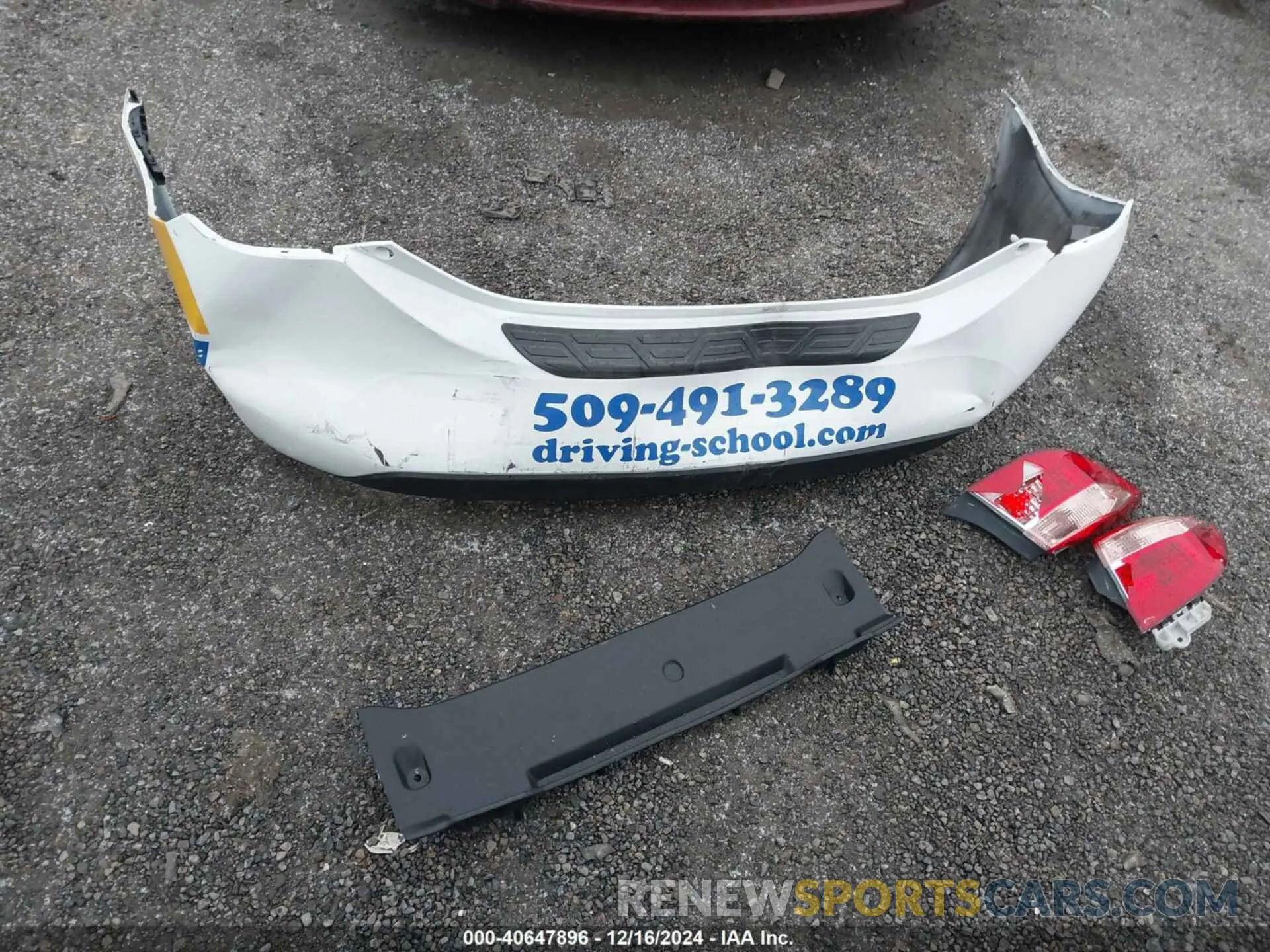 12 fotografías del automóvil dañado 2T1BURHE2KC246364 TOYOTA COROLLA 2019