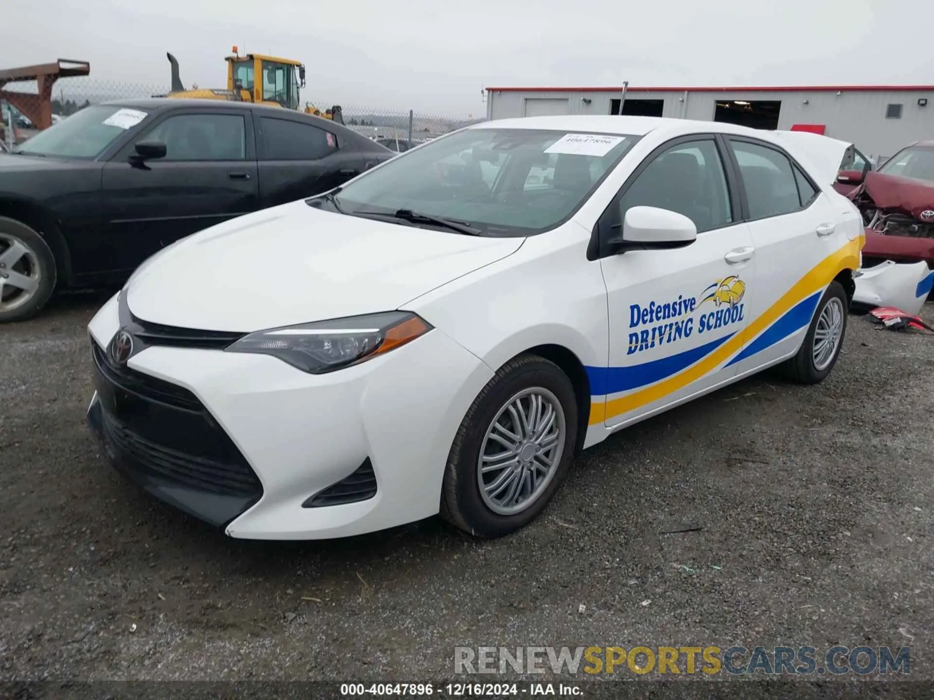2 fotografías del automóvil dañado 2T1BURHE2KC246364 TOYOTA COROLLA 2019