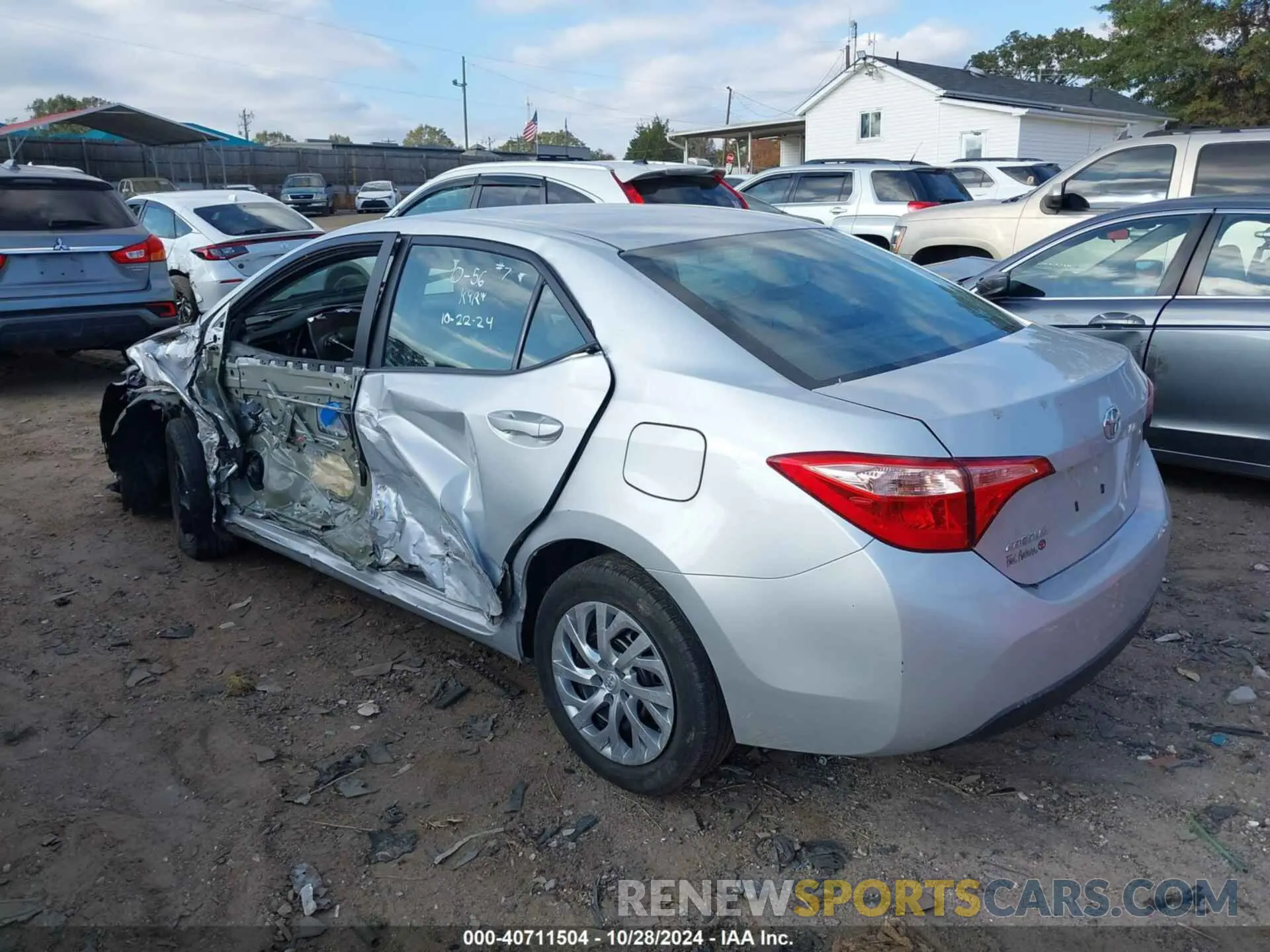 3 fotografías del automóvil dañado 2T1BURHE3KC136228 TOYOTA COROLLA 2019
