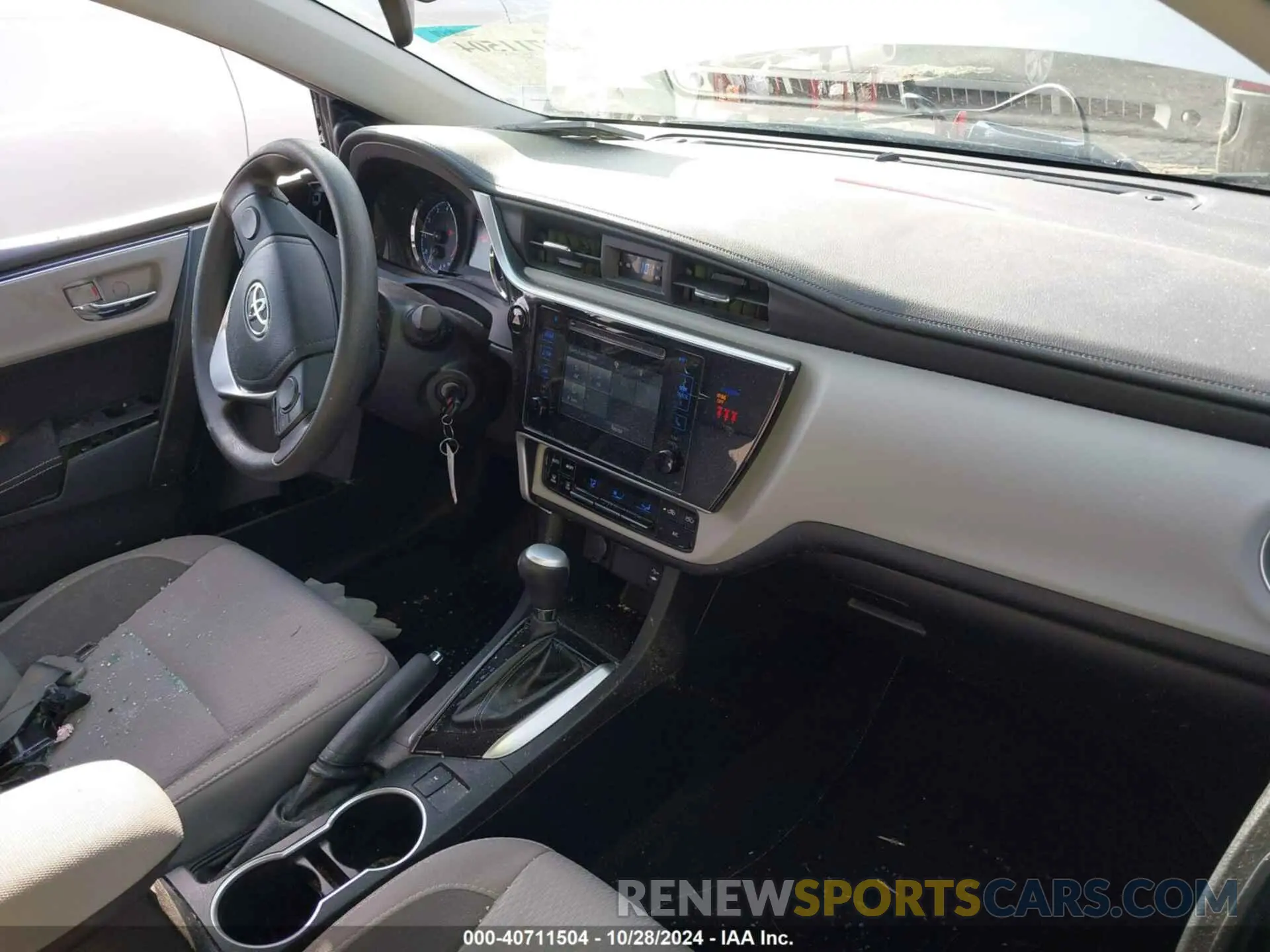 5 fotografías del automóvil dañado 2T1BURHE3KC136228 TOYOTA COROLLA 2019