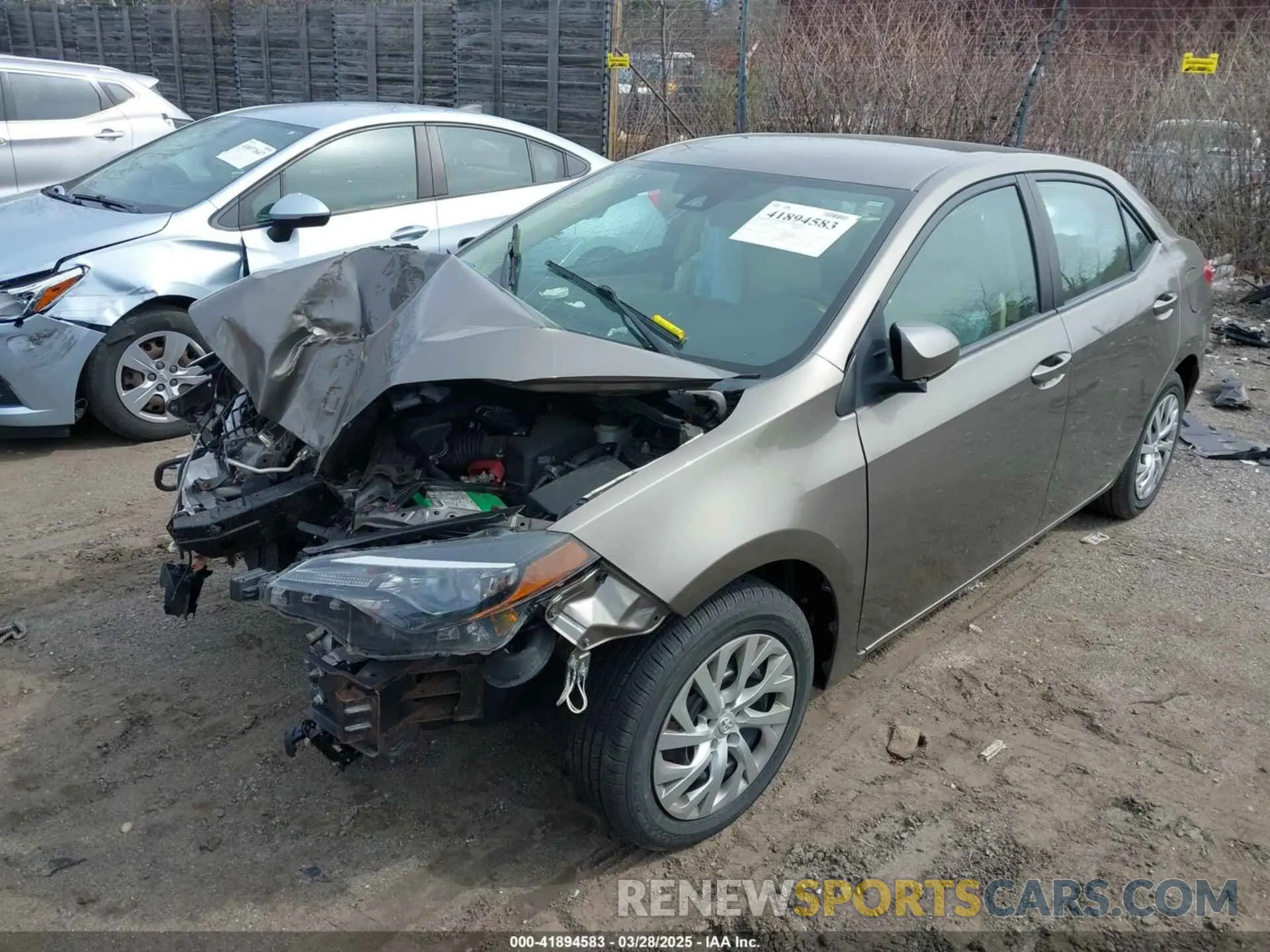 2 fotografías del automóvil dañado 2T1BURHE3KC136925 TOYOTA COROLLA 2019