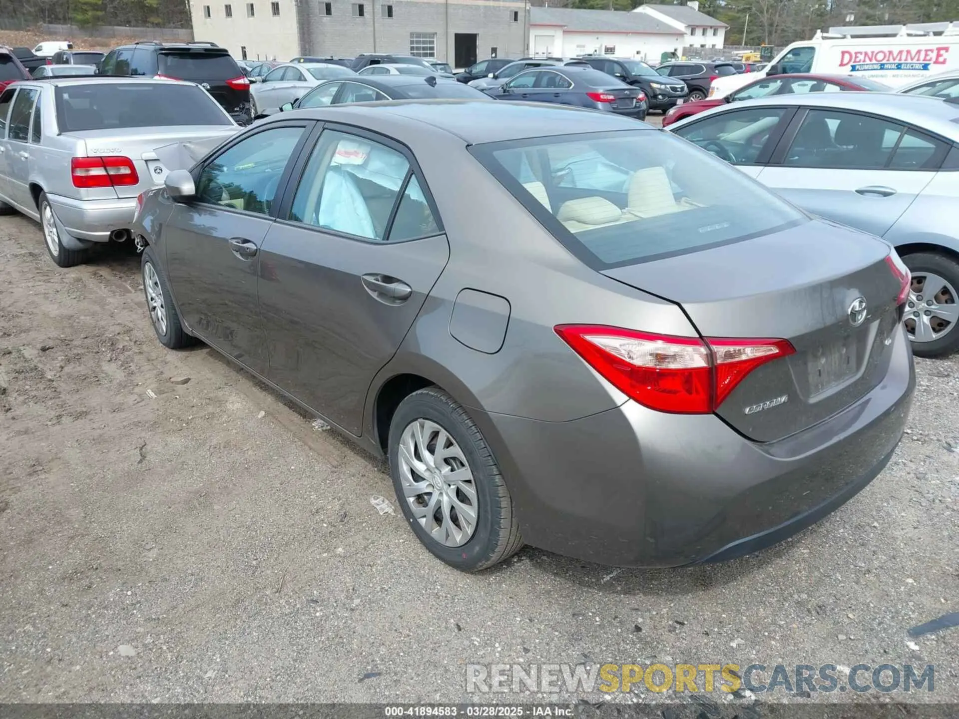 3 fotografías del automóvil dañado 2T1BURHE3KC136925 TOYOTA COROLLA 2019