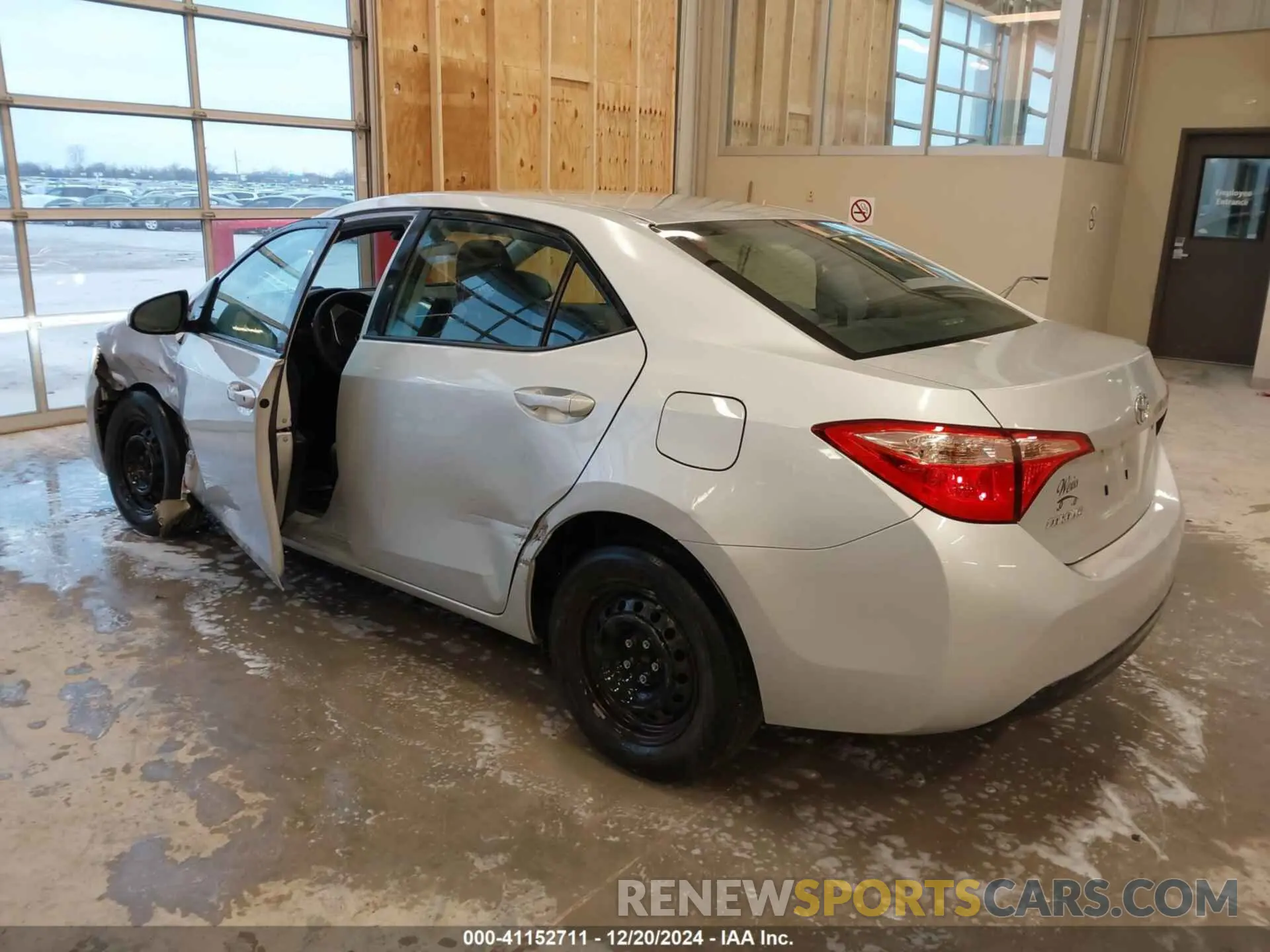 3 fotografías del automóvil dañado 2T1BURHE3KC142675 TOYOTA COROLLA 2019
