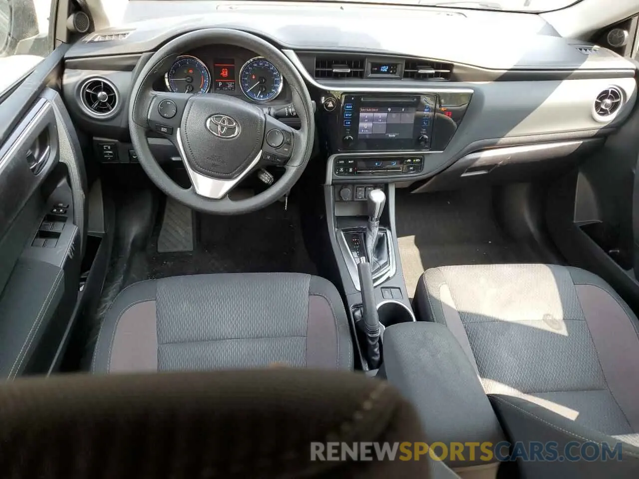 8 fotografías del automóvil dañado 2T1BURHE3KC148671 TOYOTA COROLLA 2019