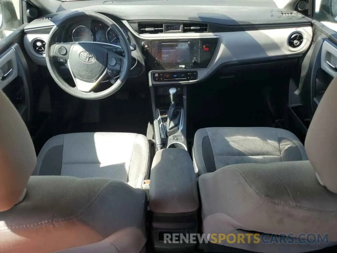 8 fotografías del automóvil dañado 2T1BURHE3KC153689 TOYOTA COROLLA 2019