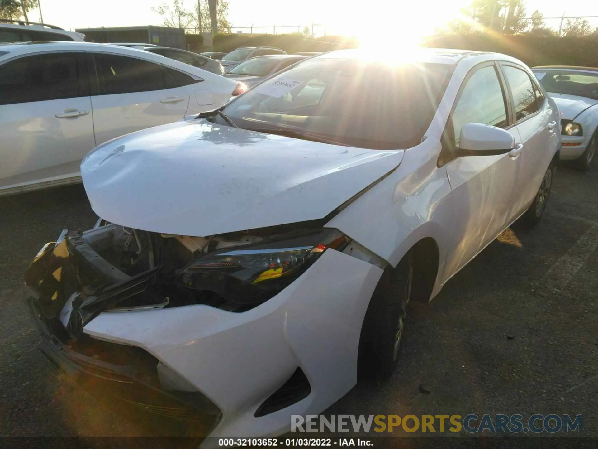 2 fotografías del automóvil dañado 2T1BURHE3KC156933 TOYOTA COROLLA 2019