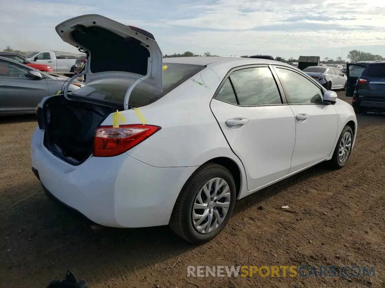 3 fotografías del automóvil dañado 2T1BURHE3KC166989 TOYOTA COROLLA 2019