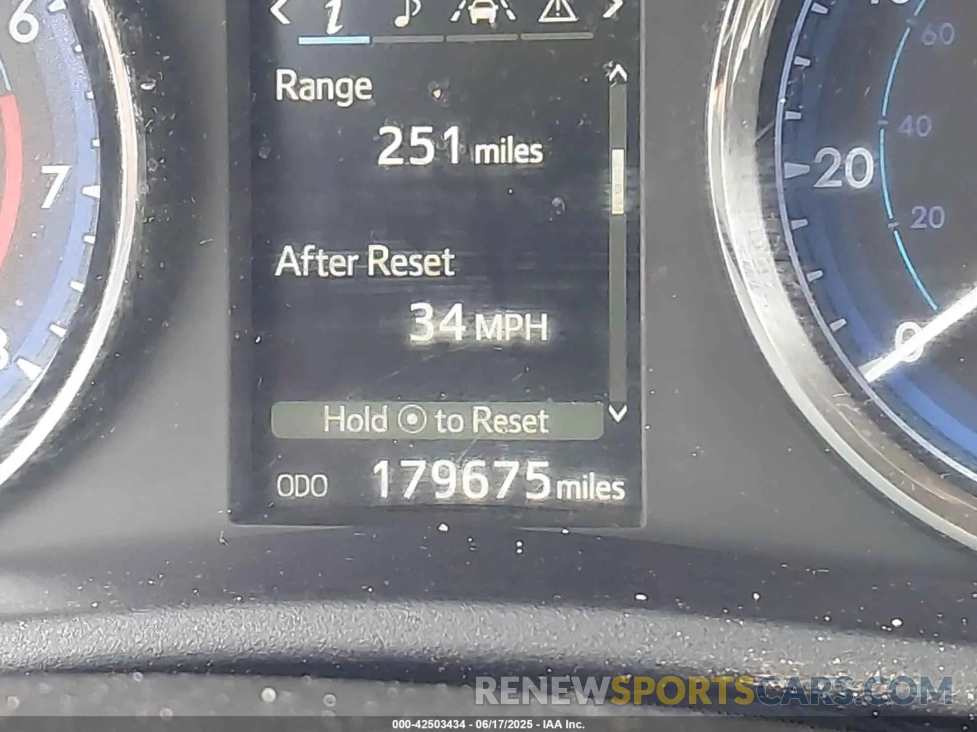 15 fotografías del automóvil dañado 2T1BURHE3KC170315 TOYOTA COROLLA 2019