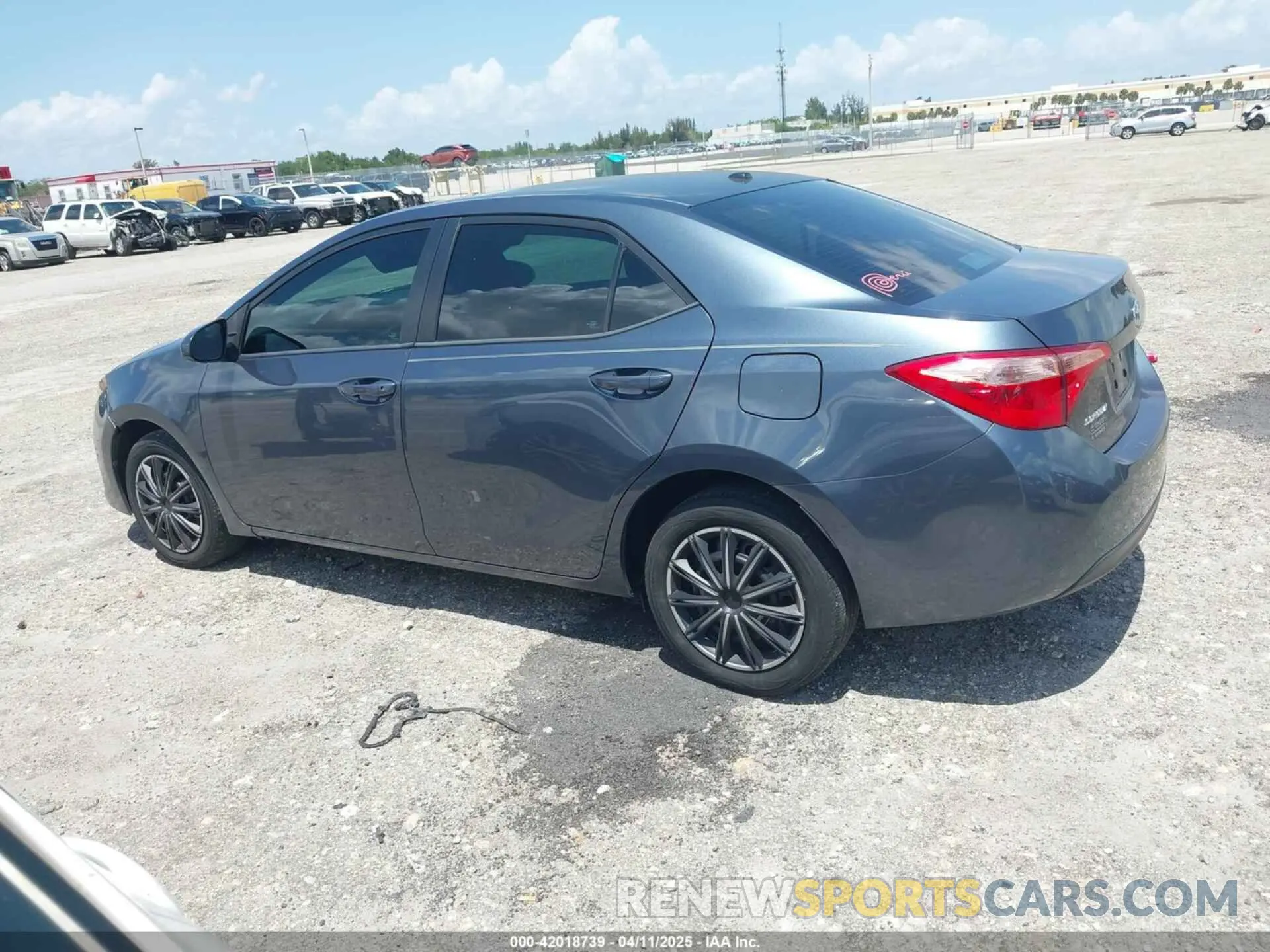 14 fotografías del automóvil dañado 2T1BURHE3KC176048 TOYOTA COROLLA 2019