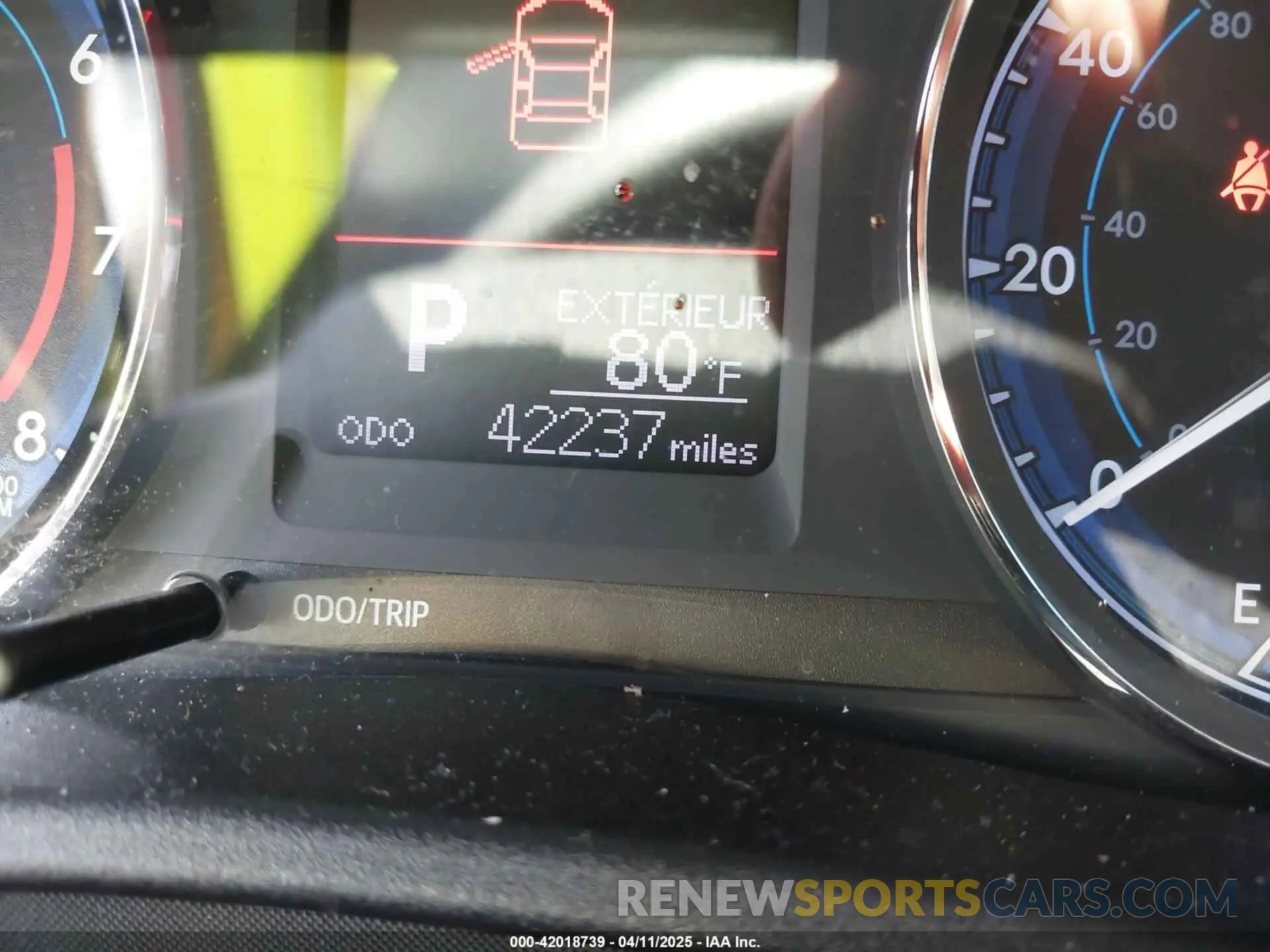 15 fotografías del automóvil dañado 2T1BURHE3KC176048 TOYOTA COROLLA 2019