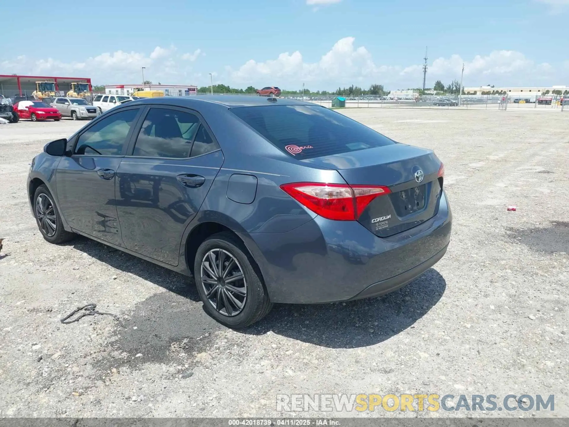 3 fotografías del automóvil dañado 2T1BURHE3KC176048 TOYOTA COROLLA 2019