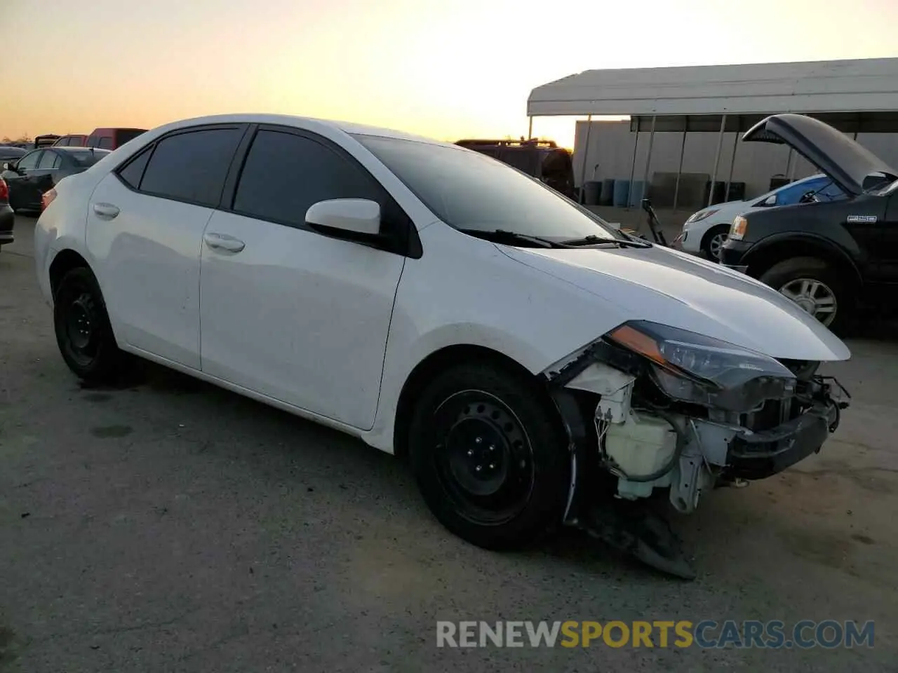 4 fotografías del automóvil dañado 2T1BURHE3KC216614 TOYOTA COROLLA 2019