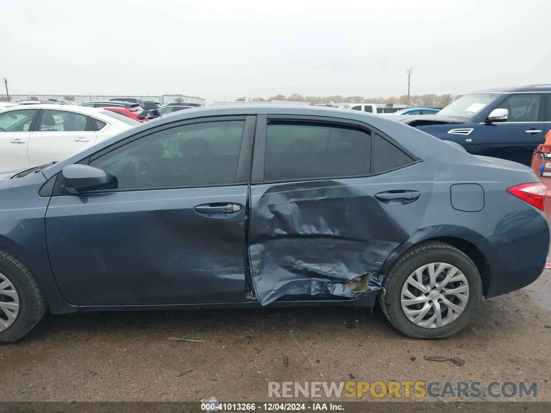 14 fotografías del automóvil dañado 2T1BURHE3KC219402 TOYOTA COROLLA 2019