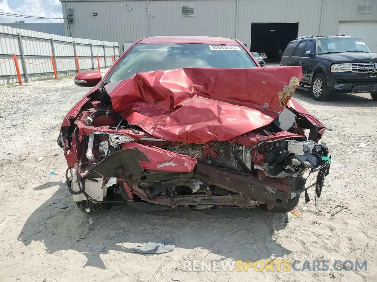 5 fotografías del automóvil dañado 2T1BURHE3KC221179 TOYOTA COROLLA 2019