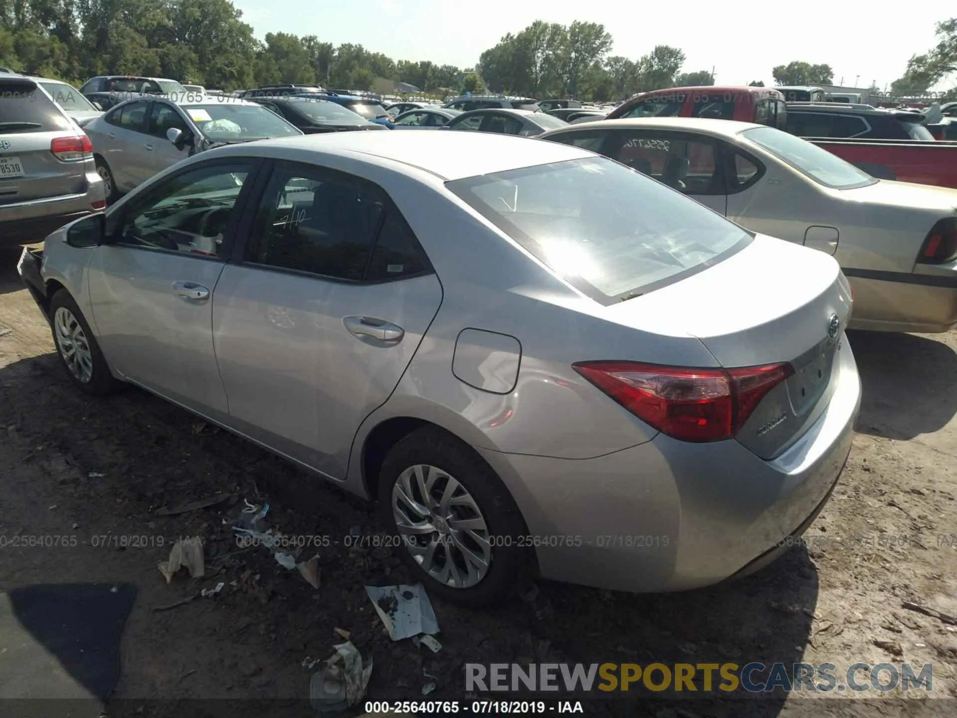 3 fotografías del automóvil dañado 2T1BURHE3KC239424 TOYOTA COROLLA 2019