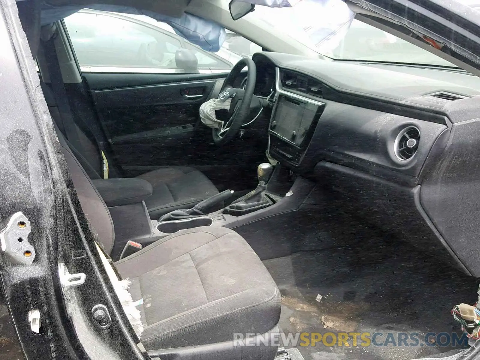 5 fotografías del automóvil dañado 2T1BURHE3KC241643 TOYOTA COROLLA 2019