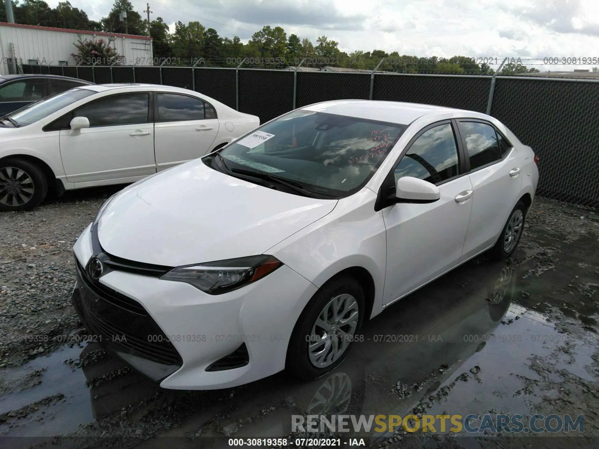 2 fotografías del automóvil dañado 2T1BURHE4KC137565 TOYOTA COROLLA 2019