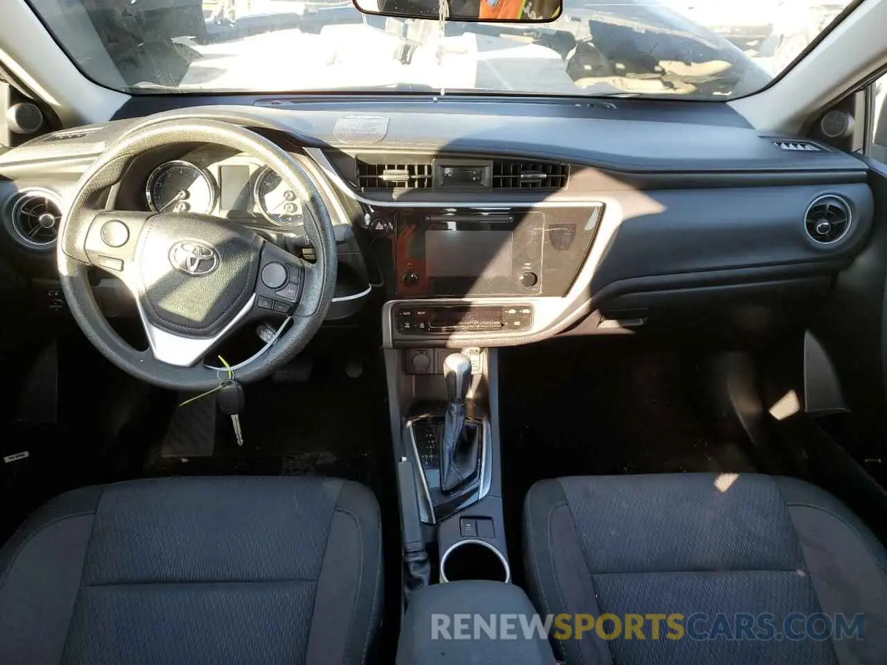 8 fotografías del automóvil dañado 2T1BURHE4KC138554 TOYOTA COROLLA 2019