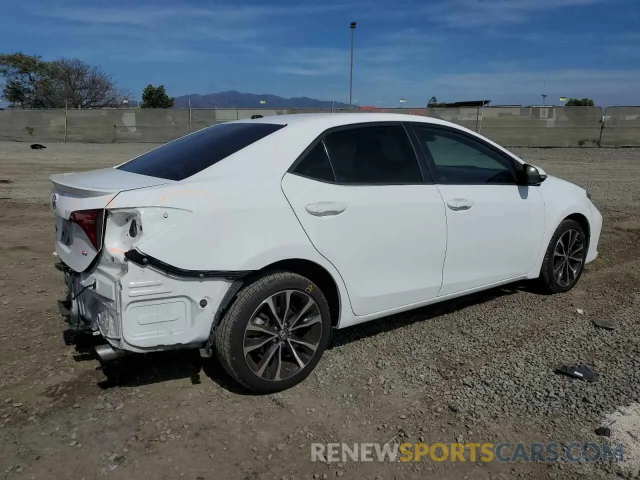 3 fotografías del automóvil dañado 2T1BURHE4KC141356 TOYOTA COROLLA 2019