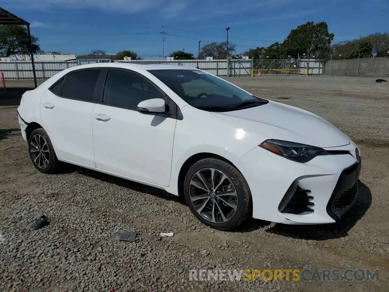 4 fotografías del automóvil dañado 2T1BURHE4KC141356 TOYOTA COROLLA 2019