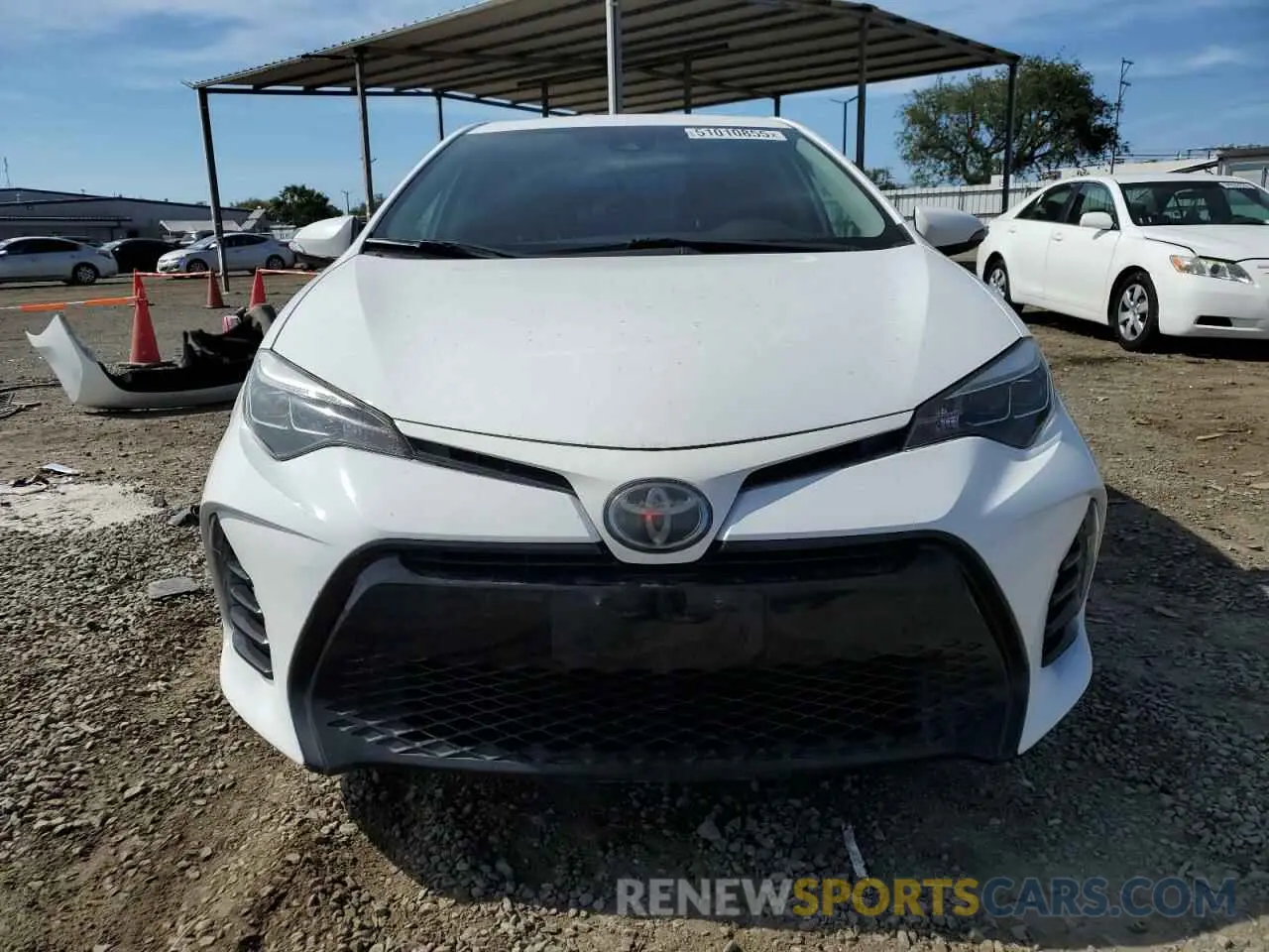 5 fotografías del automóvil dañado 2T1BURHE4KC141356 TOYOTA COROLLA 2019