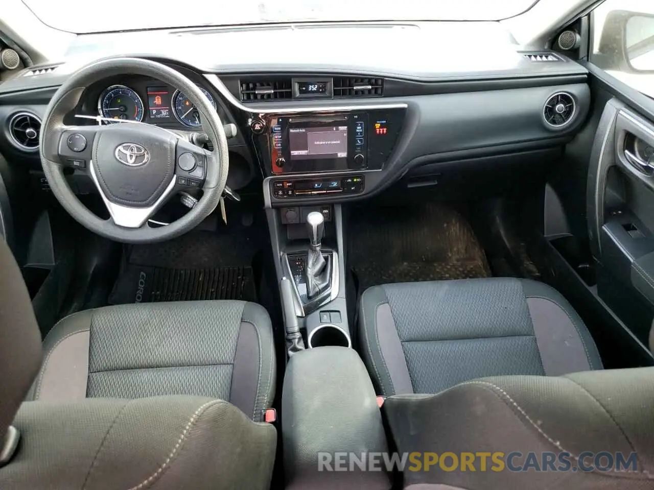 8 fotografías del automóvil dañado 2T1BURHE4KC147125 TOYOTA COROLLA 2019