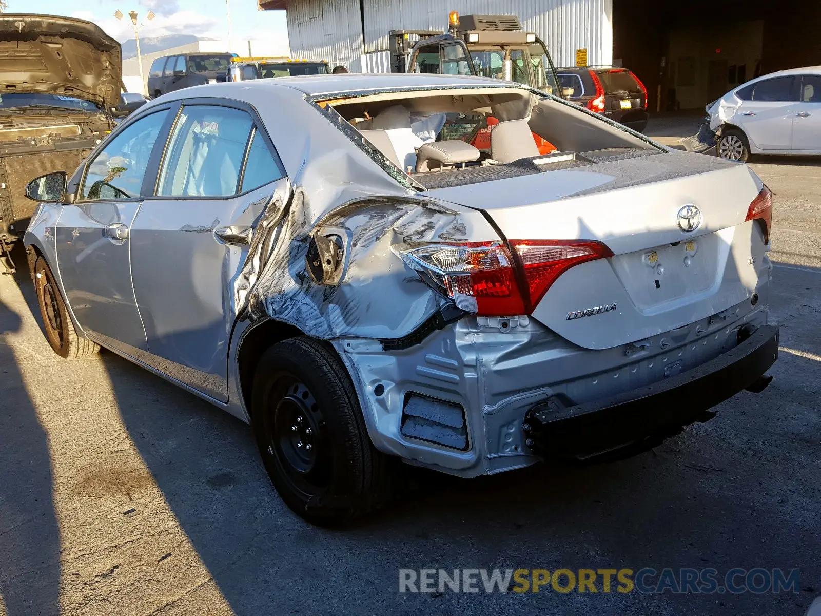 3 fotografías del automóvil dañado 2T1BURHE4KC158691 TOYOTA COROLLA 2019