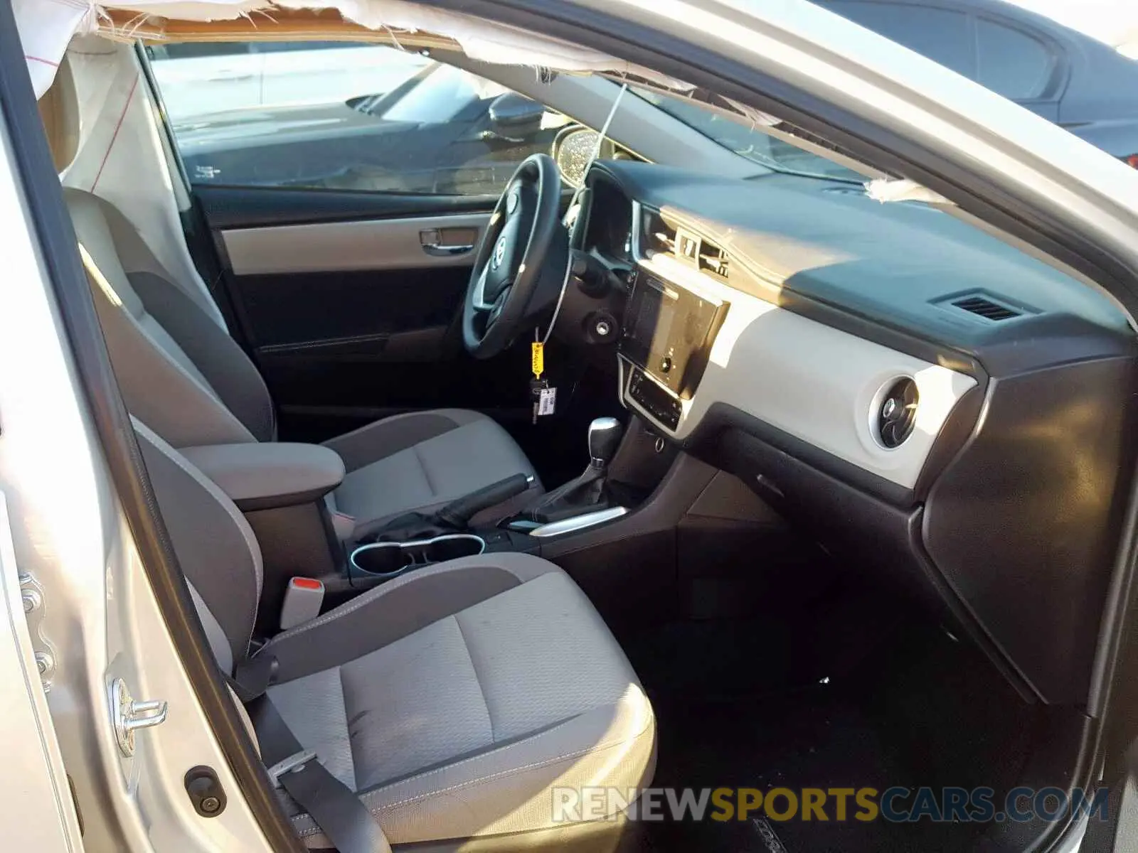 5 fotografías del automóvil dañado 2T1BURHE4KC158691 TOYOTA COROLLA 2019