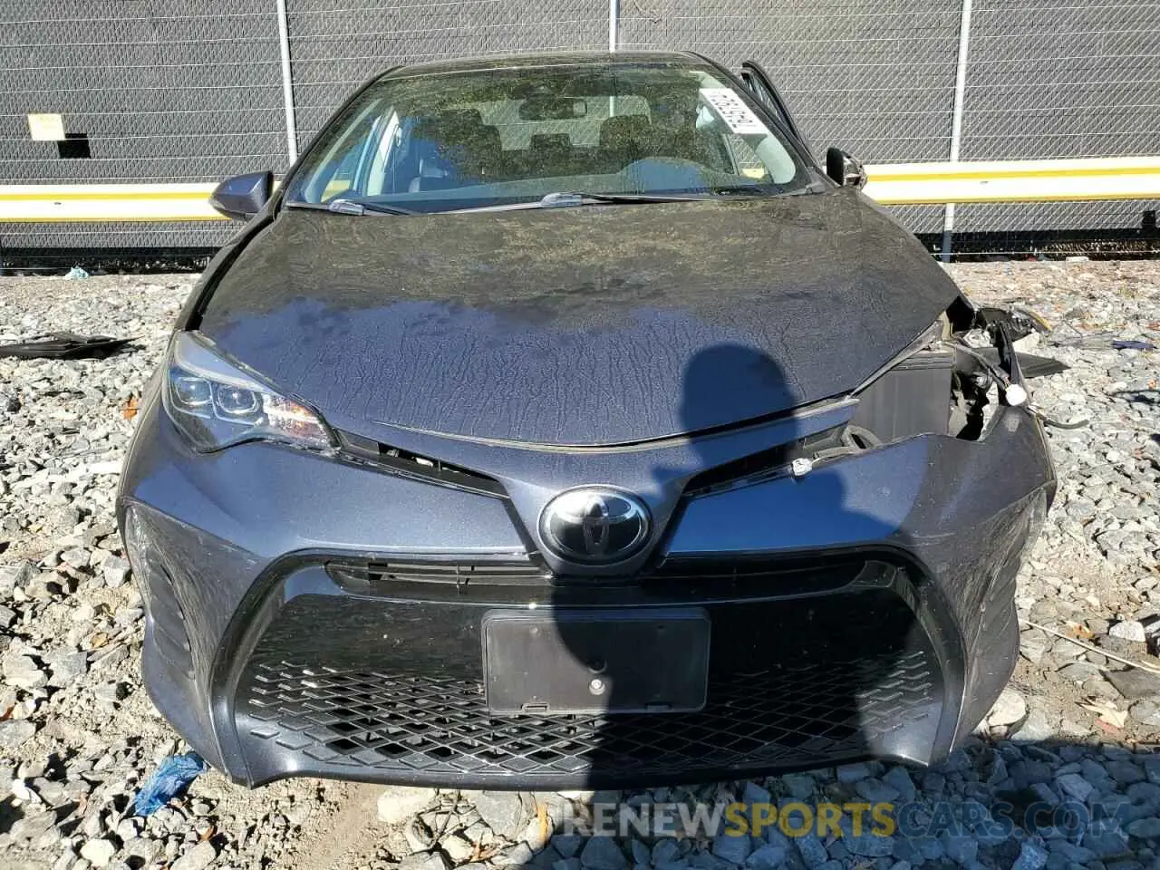 5 fotografías del automóvil dañado 2T1BURHE4KC173174 TOYOTA COROLLA 2019