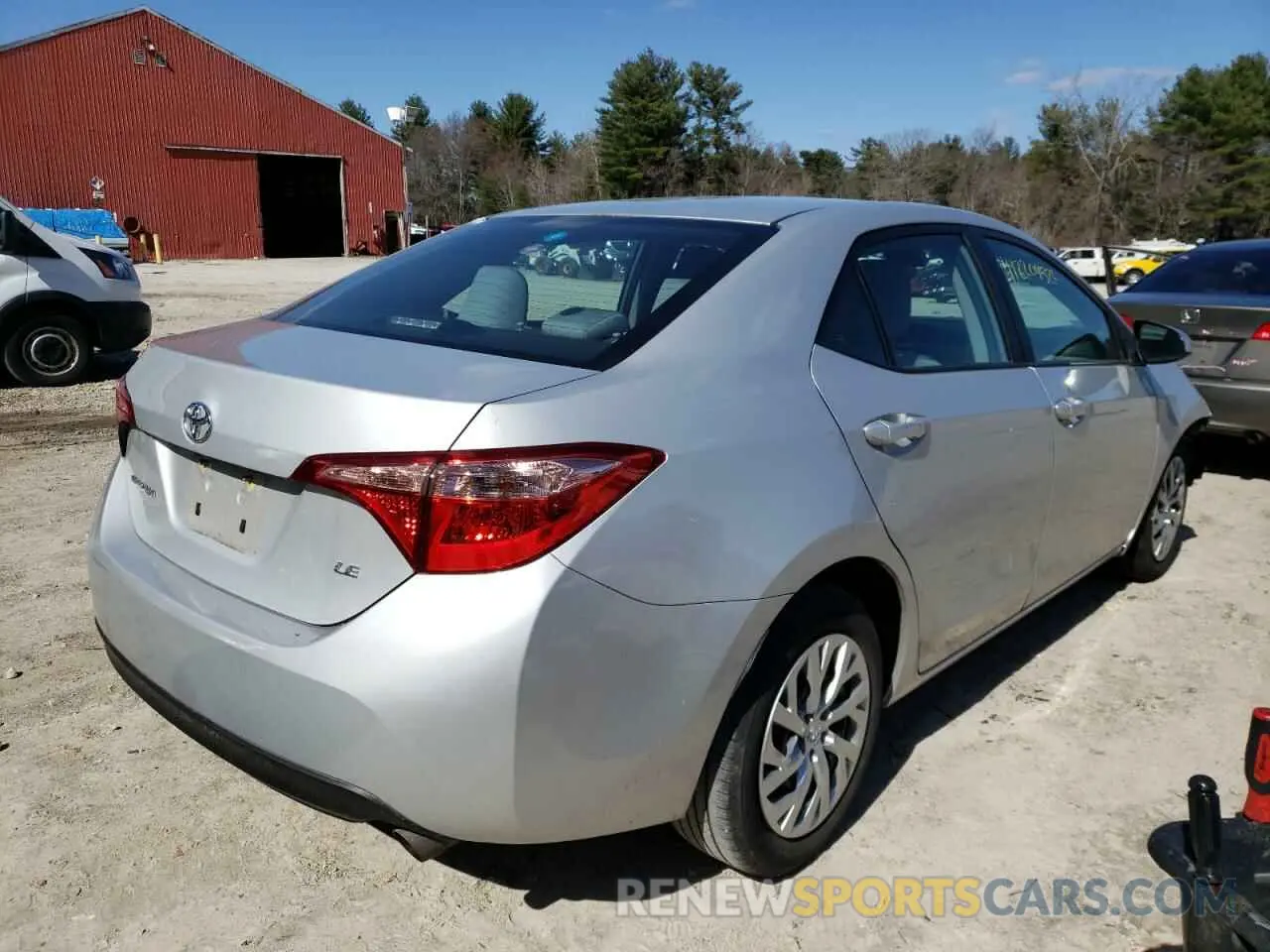 4 fotografías del automóvil dañado 2T1BURHE4KC174731 TOYOTA COROLLA 2019