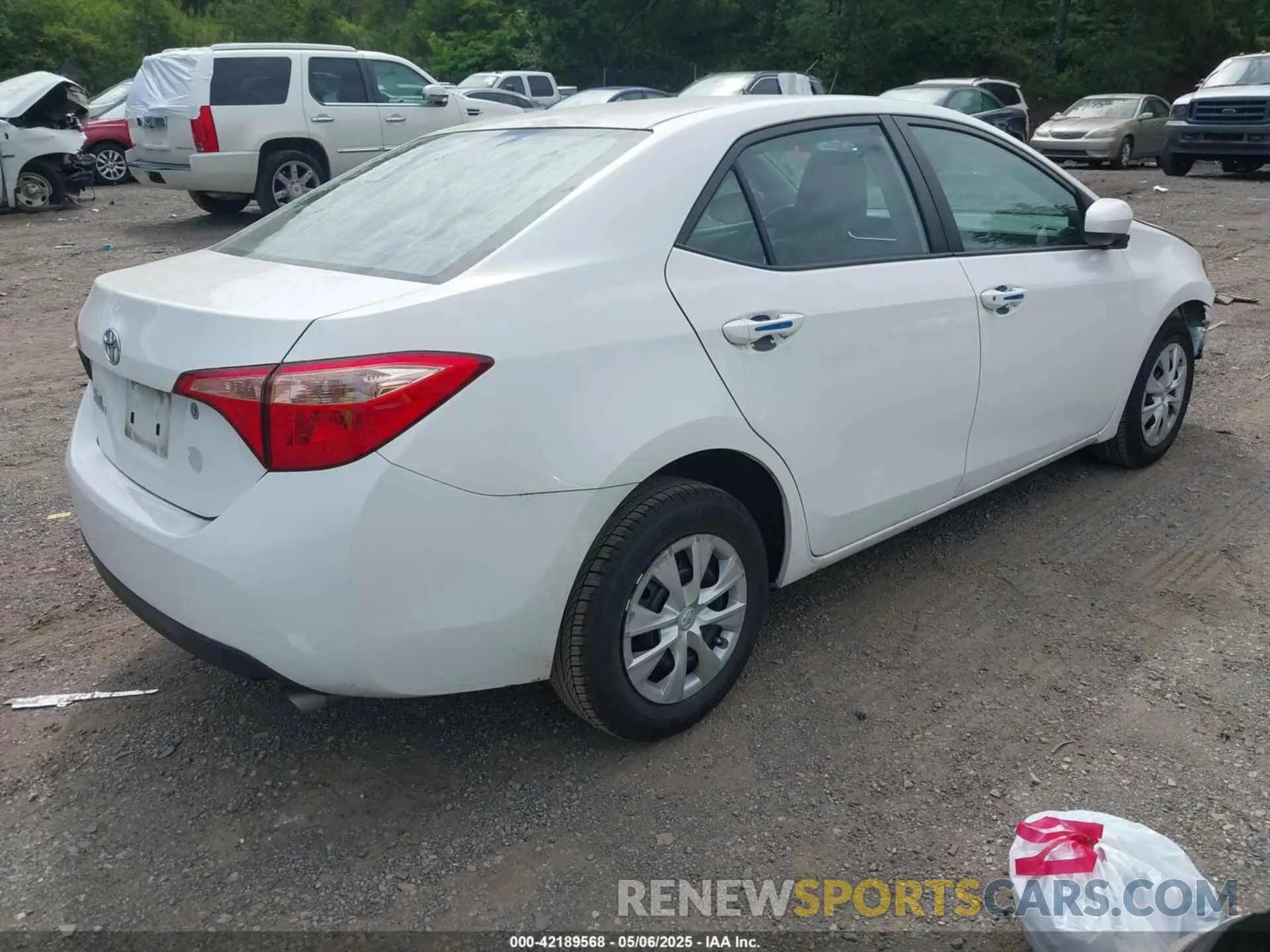 4 fotografías del automóvil dañado 2T1BURHE4KC176589 TOYOTA COROLLA 2019