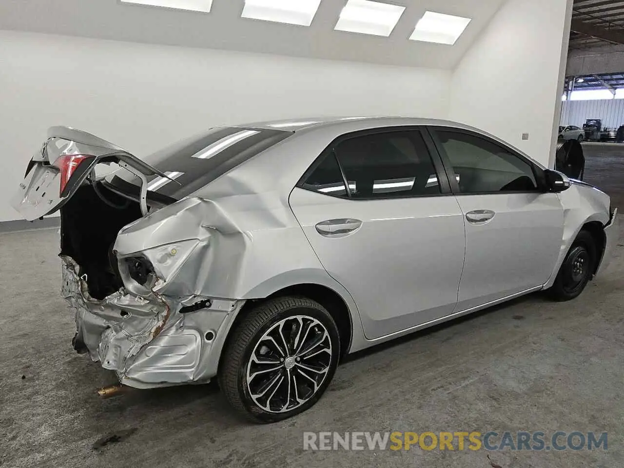 3 fotografías del automóvil dañado 2T1BURHE4KC194056 TOYOTA COROLLA 2019