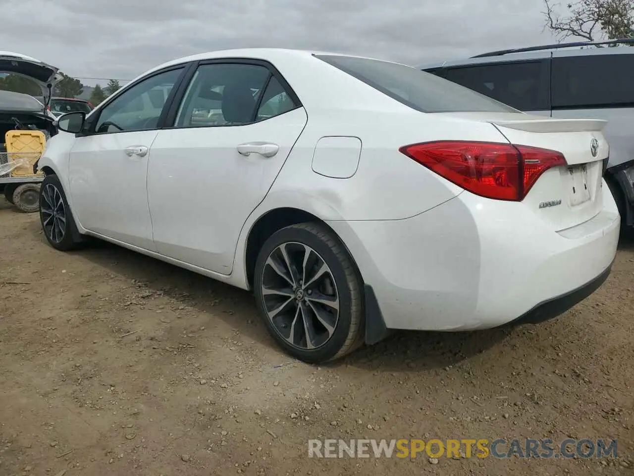 2 fotografías del automóvil dañado 2T1BURHE4KC195658 TOYOTA COROLLA 2019