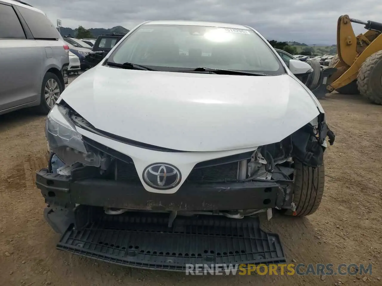5 fotografías del automóvil dañado 2T1BURHE4KC195658 TOYOTA COROLLA 2019