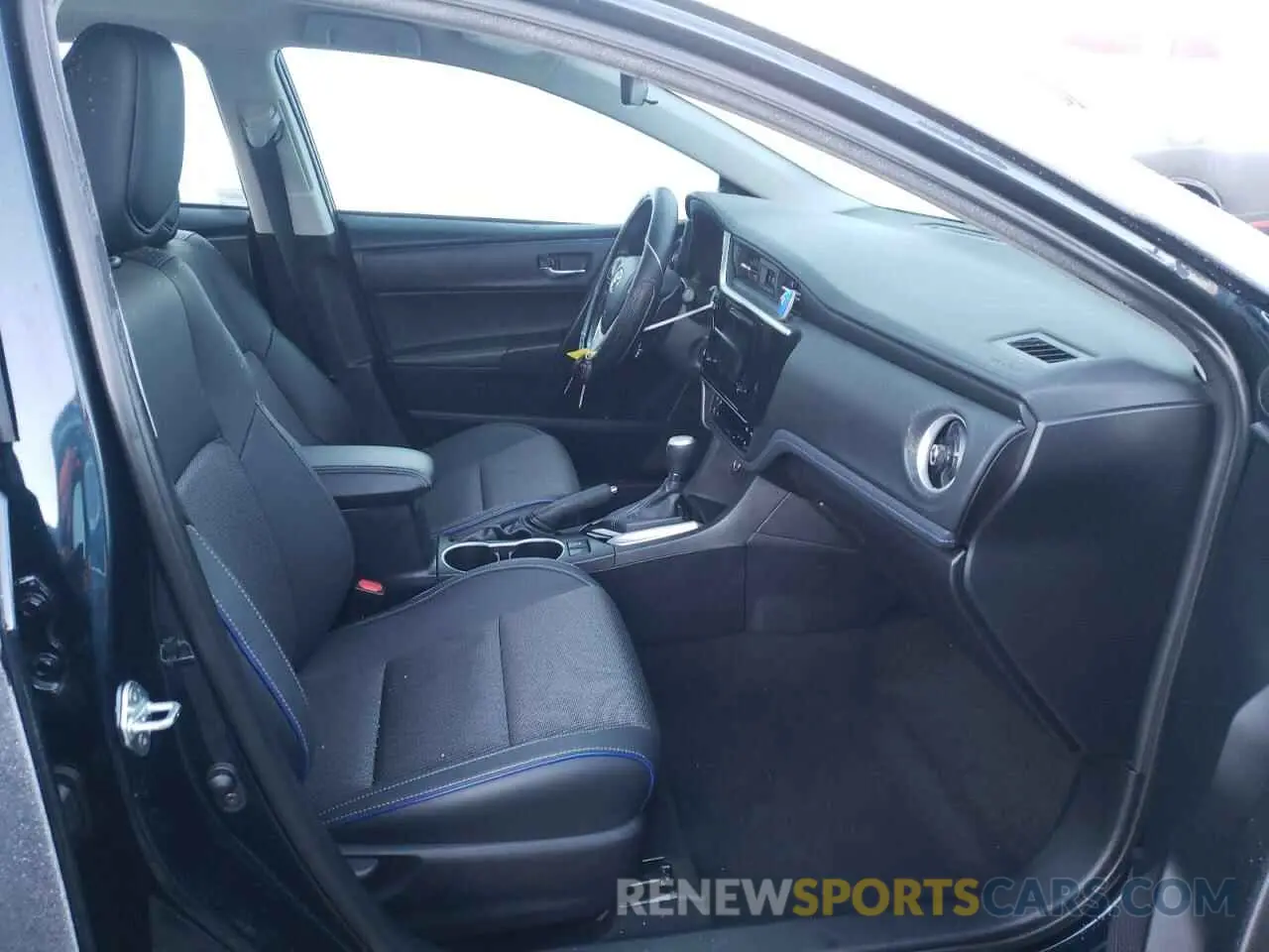 5 fotografías del automóvil dañado 2T1BURHE4KC207677 TOYOTA COROLLA 2019