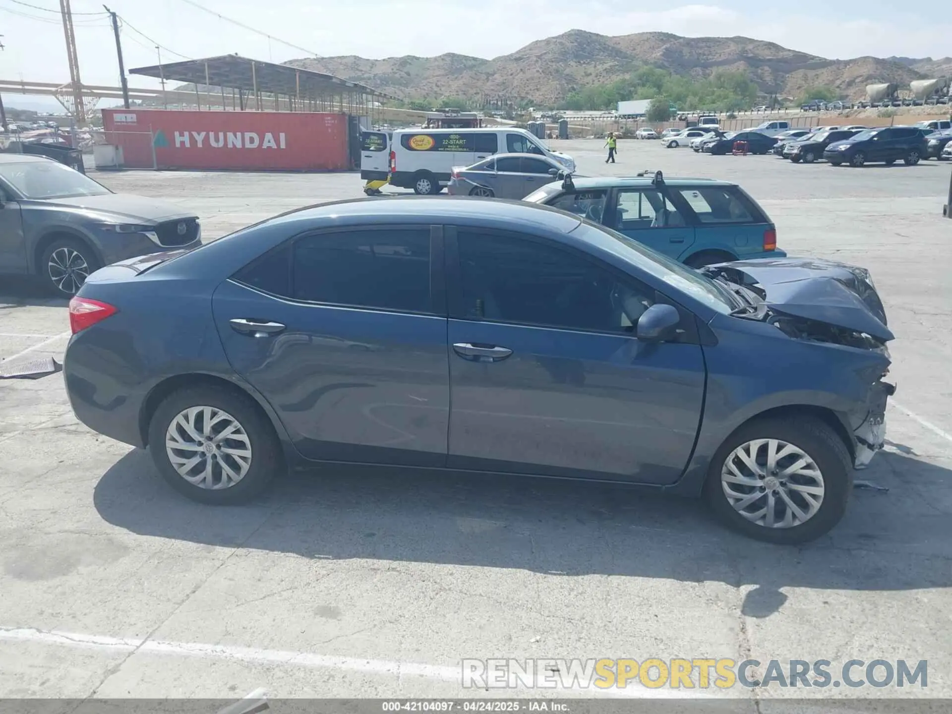 13 fotografías del automóvil dañado 2T1BURHE4KC215942 TOYOTA COROLLA 2019