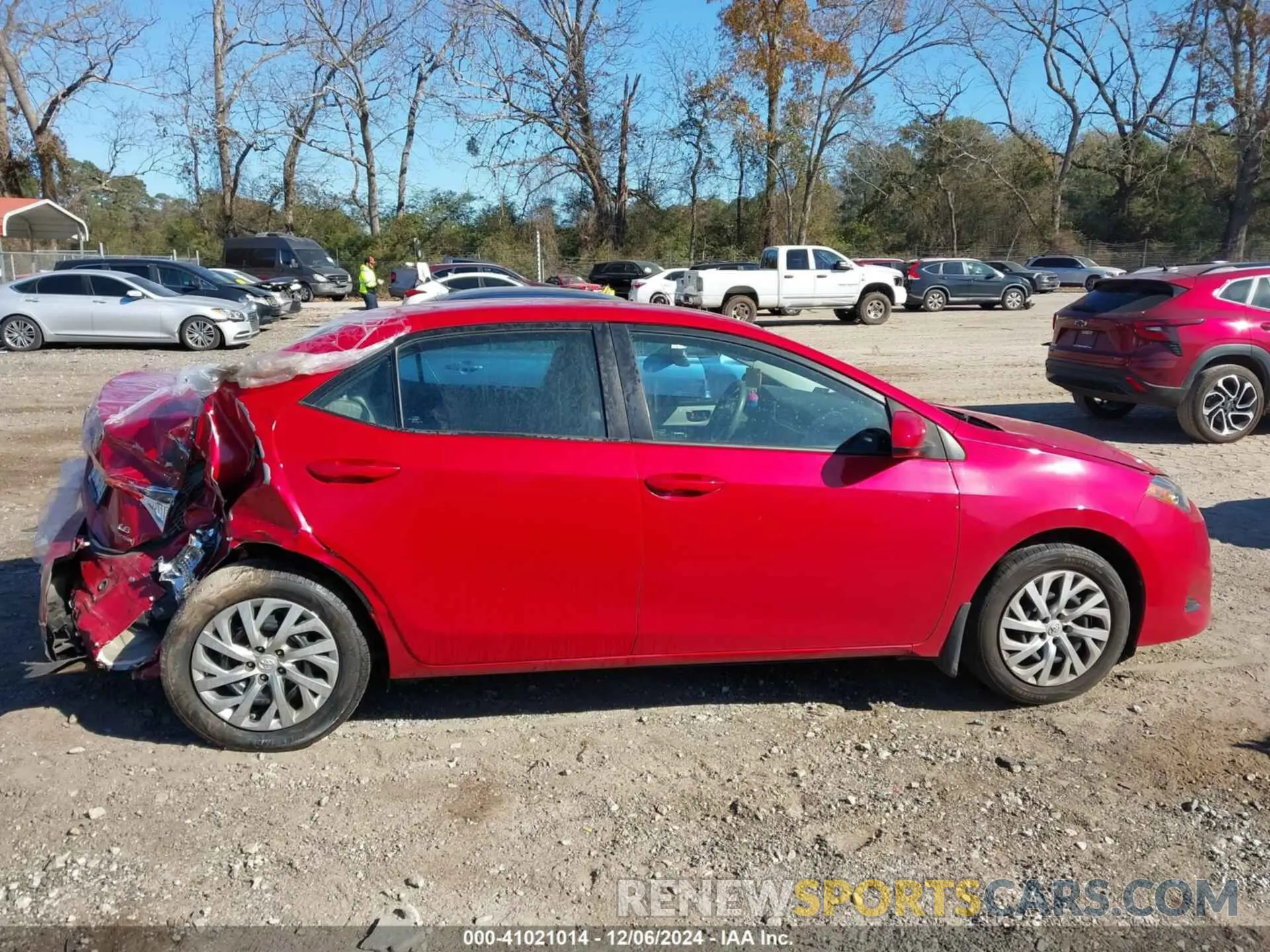 13 fotografías del automóvil dañado 2T1BURHE4KC224124 TOYOTA COROLLA 2019