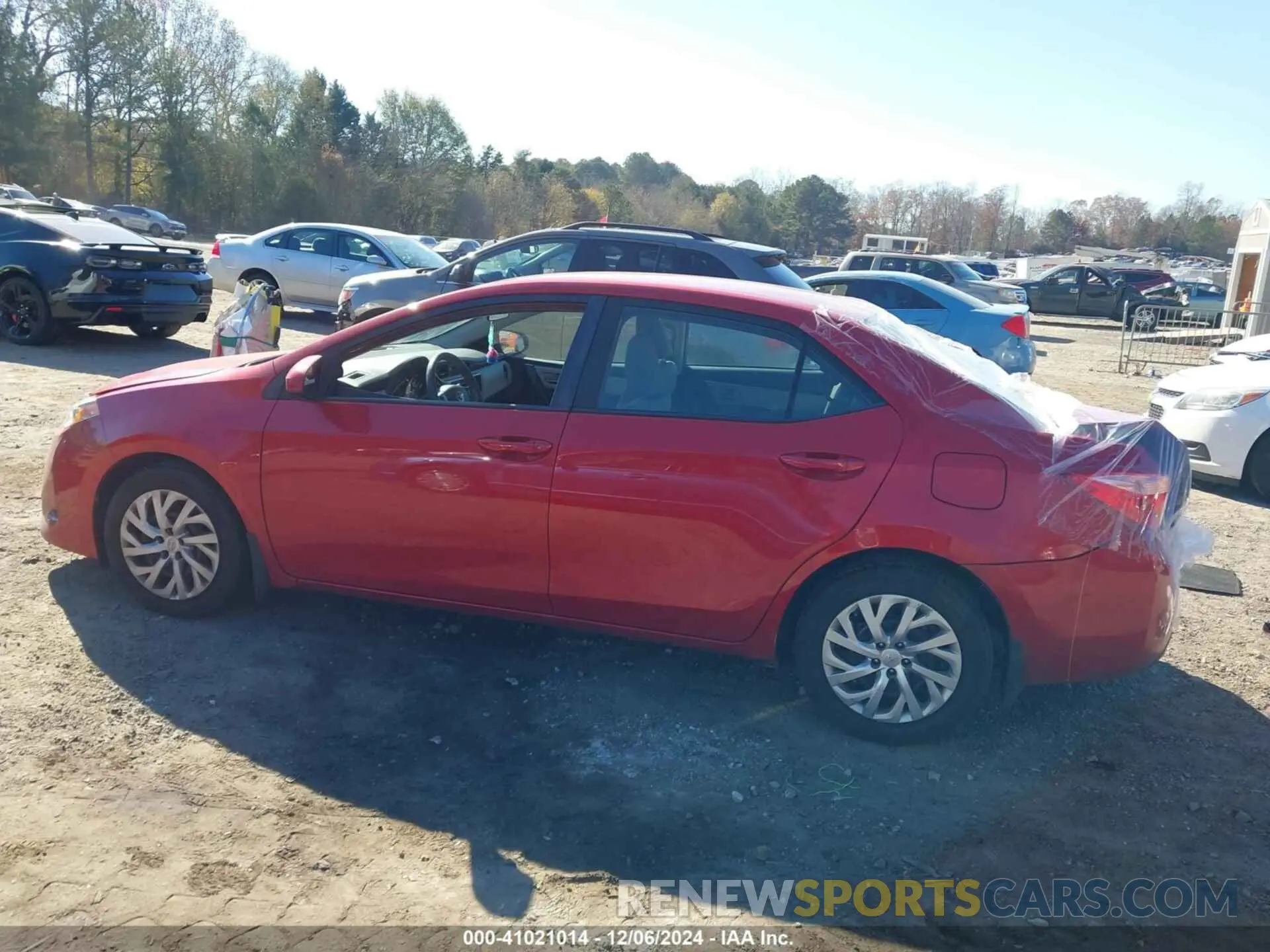 14 fotografías del automóvil dañado 2T1BURHE4KC224124 TOYOTA COROLLA 2019