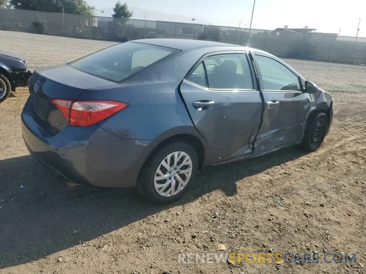 3 fotografías del automóvil dañado 2T1BURHE4KC224544 TOYOTA COROLLA 2019