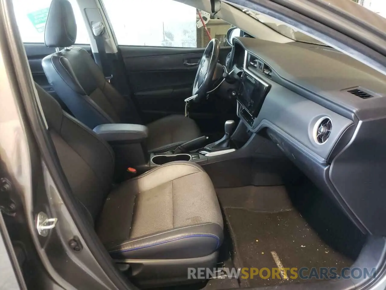 5 fotografías del automóvil dañado 2T1BURHE4KC225225 TOYOTA COROLLA 2019