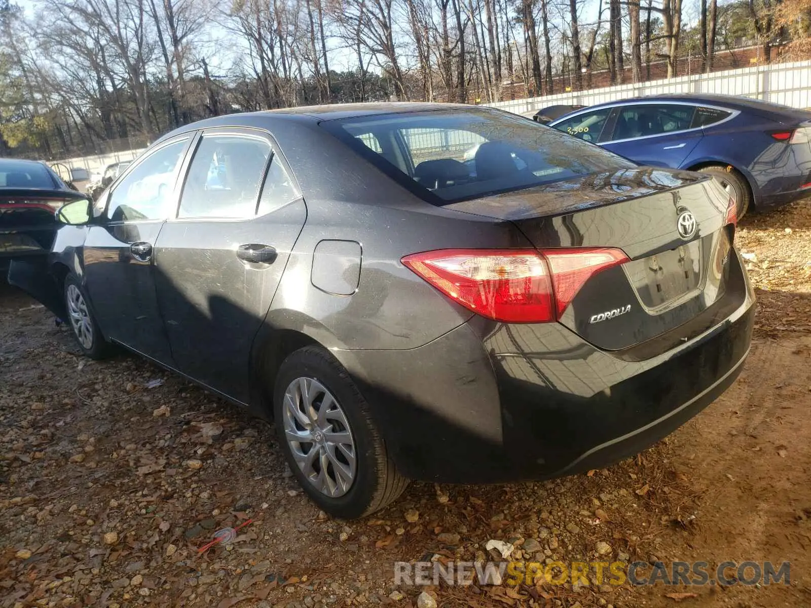 3 fotografías del automóvil dañado 2T1BURHE4KC234586 TOYOTA COROLLA 2019
