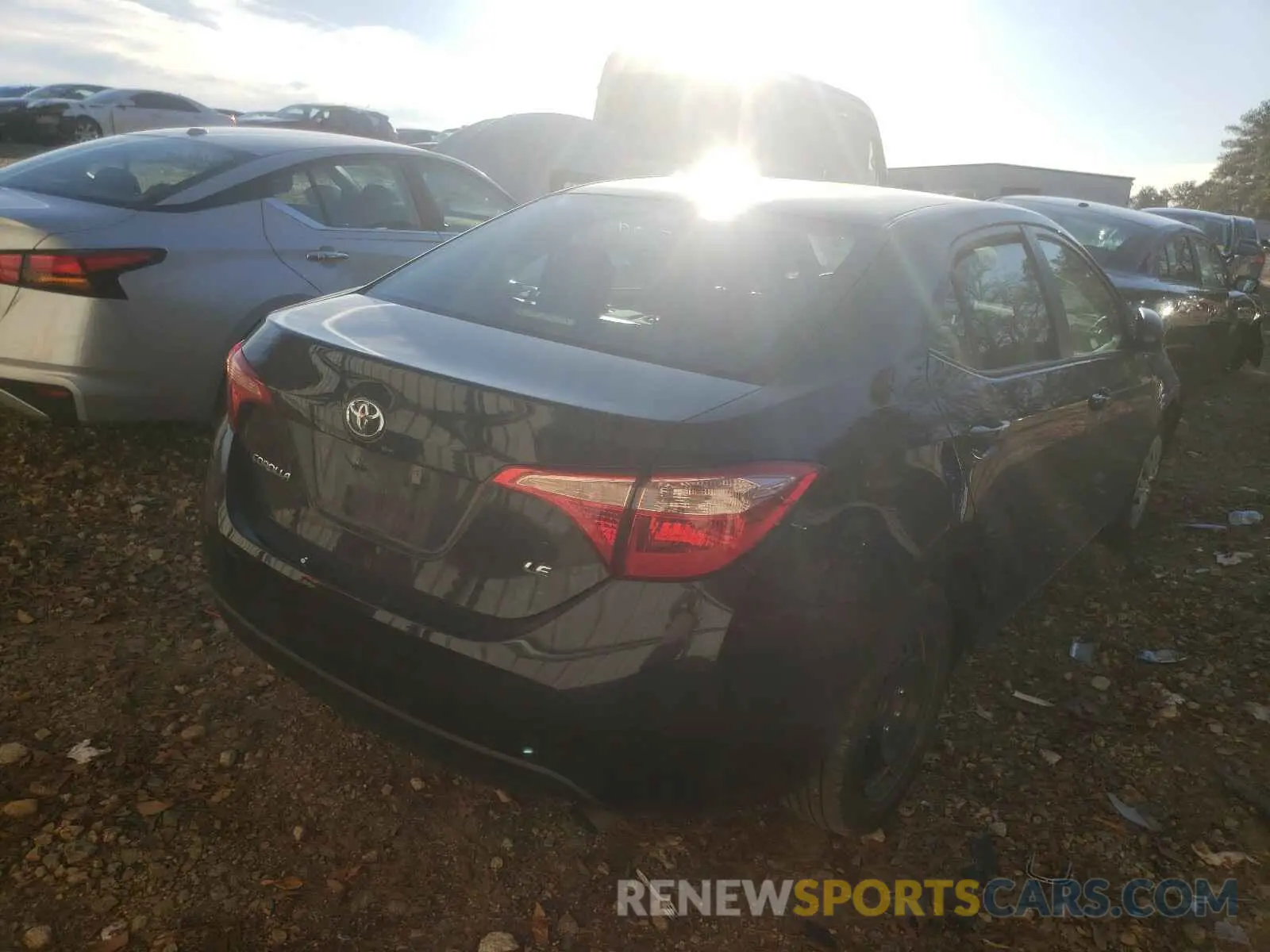 4 fotografías del automóvil dañado 2T1BURHE4KC234586 TOYOTA COROLLA 2019