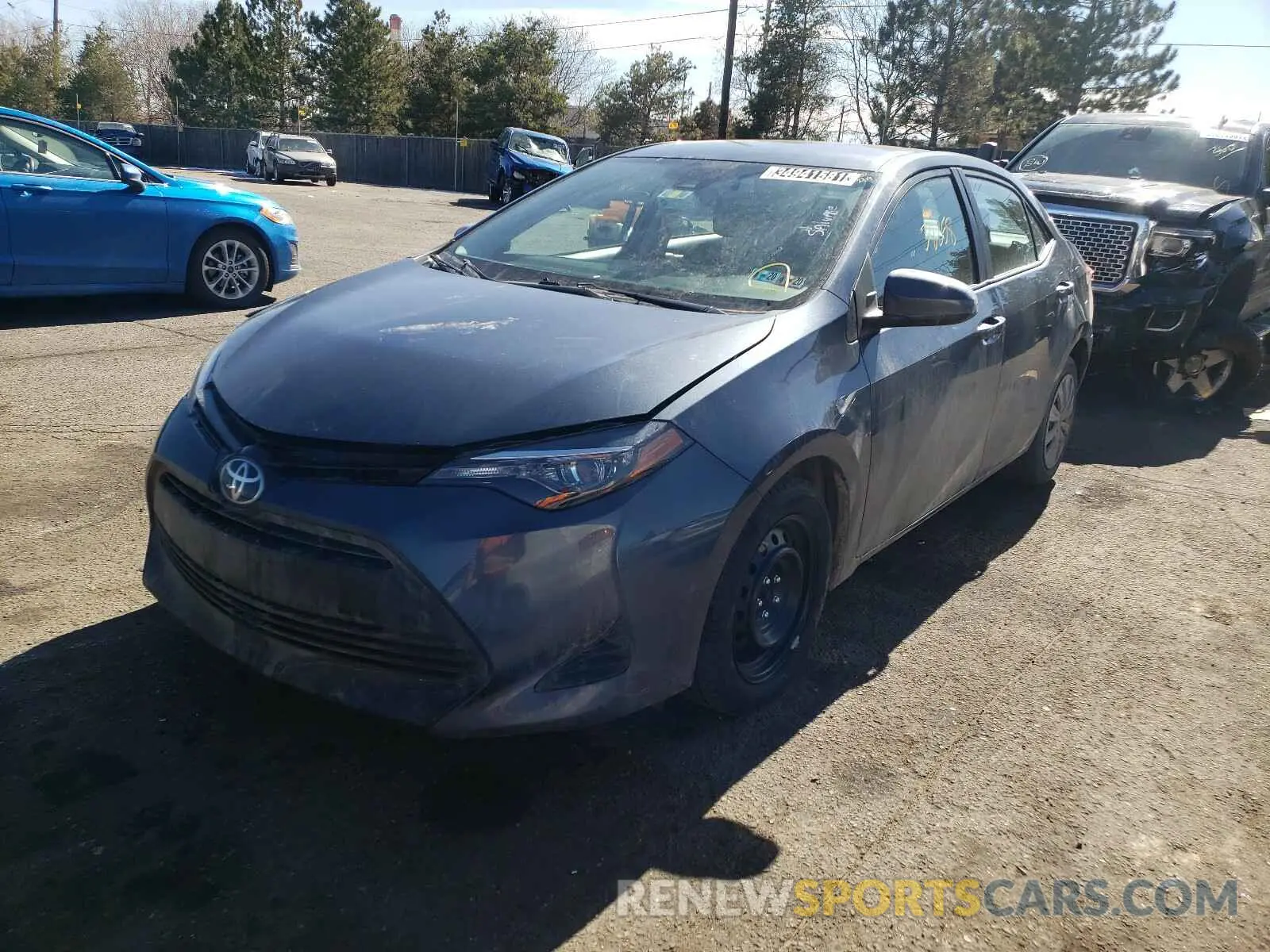 2 fotografías del automóvil dañado 2T1BURHE4KC240081 TOYOTA COROLLA 2019
