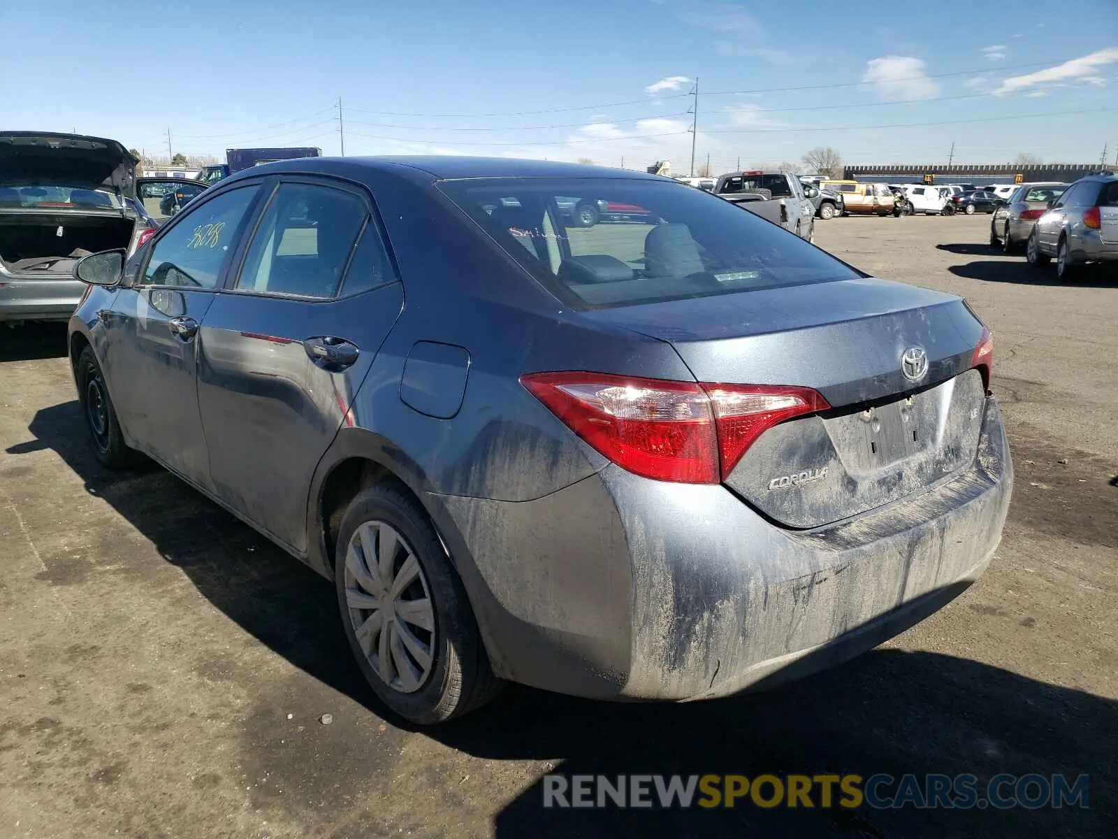 3 fotografías del automóvil dañado 2T1BURHE4KC240081 TOYOTA COROLLA 2019