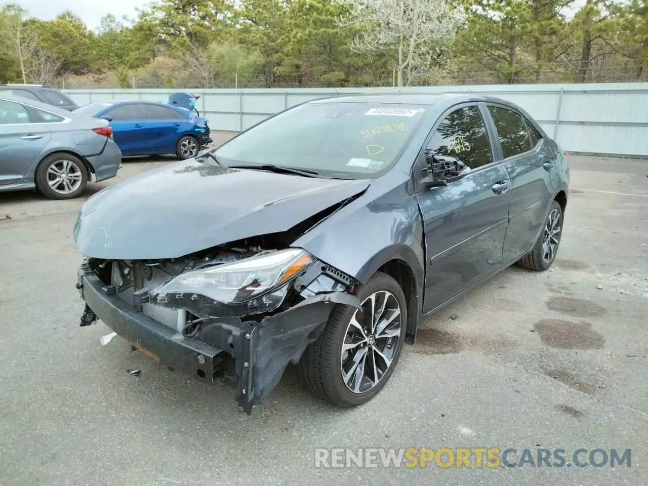 2 fotografías del automóvil dañado 2T1BURHE5KC142838 TOYOTA COROLLA 2019