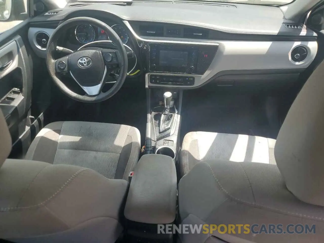 8 fotografías del automóvil dañado 2T1BURHE5KC144525 TOYOTA COROLLA 2019
