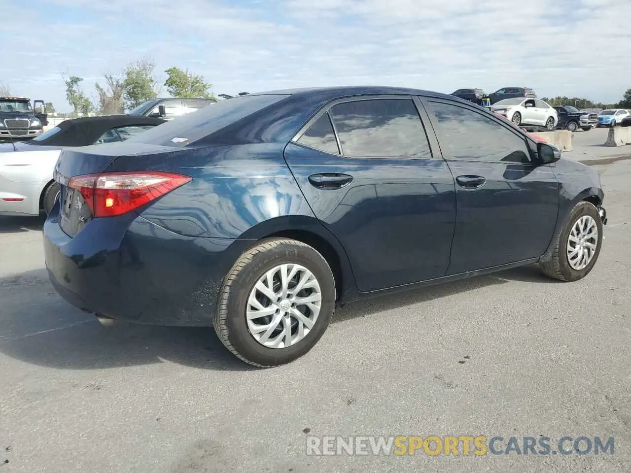 3 fotografías del automóvil dañado 2T1BURHE5KC152544 TOYOTA COROLLA 2019